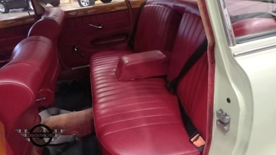 Lot 179 - 1964 TRIUMPH 2000
