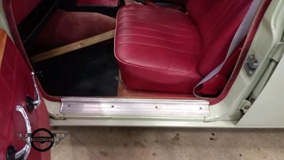 Lot 179 - 1964 TRIUMPH 2000