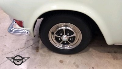 Lot 179 - 1964 TRIUMPH 2000