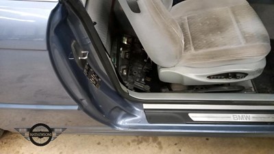 Lot 45 - 2000 BMW 323Ci Coupe