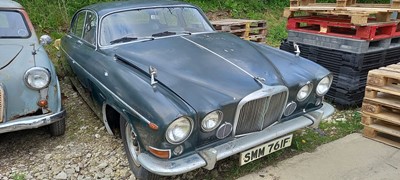 Lot 232 - 1967 JAGUAR 420 G