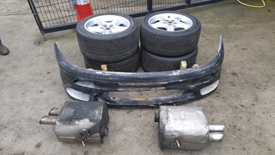 Lot 797 - FERRARI 456 1994-97 SET OF 4 WHEELS , FRONT BUMPER AND PAIR OF EXHAUST SILENCERS