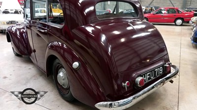 Lot 101 - 1951 DAIMLER CONSORT DB18