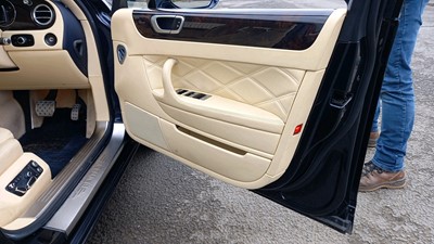 Lot 40 - 2012 BENTLEY CONTINENTAL FLYING SPUR A