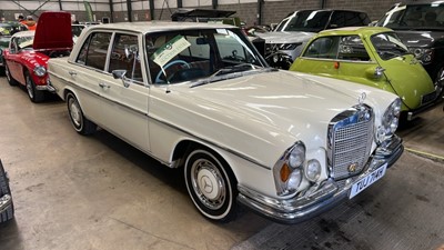 Lot 83 - 1970 MERCEDES-BENZ