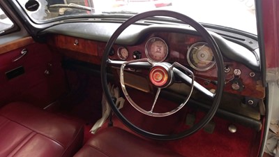 Lot 136 - 1971 WOLSELEY 16/60