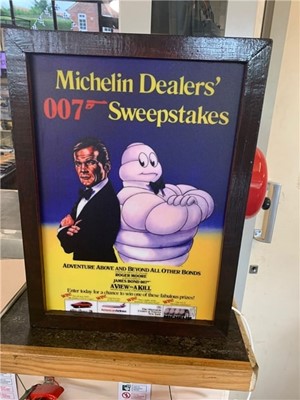 Lot 11 - JAMES BOND MICHELIN MAN LIGHTBOX