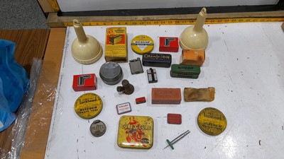 Lot 15 - SELECTION OF SMALL TINS & BOXES