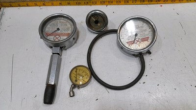 Lot 46 - 4X ENGINE TEST GUAGES