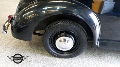 Lot 671 - 1954 MORRIS MINOR