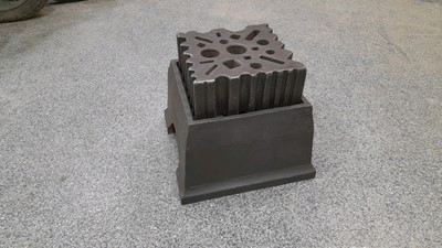 Lot 562 - SWAGE BLOCK & STAND