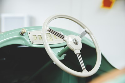 Lot 543 - AUSTIN J40 PEDAL CAR