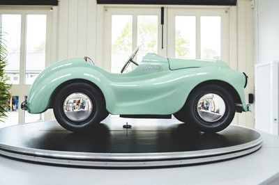 Lot 543 - AUSTIN J40 PEDAL CAR