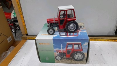 Lot 269 - MASSEY FERGUSON 135 1-16 SCALE MODEL