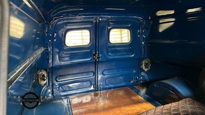 Lot 660 - 1956 FORD THAMES 300E VAN