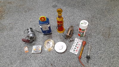 Lot 529 - NOVELTY PETROL PUMPS + ASH TRAYS