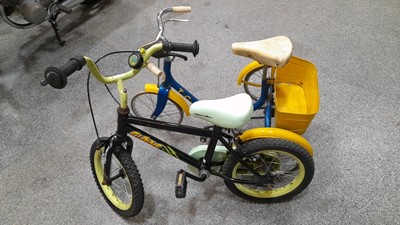 Lot 136 - RALEIGH TIGER 1960'S TRIKE & SMALL BIKE