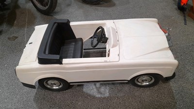 Lot 47 - ROLLS ROYCE PEDAL CAR WHITE  ( PROCEEDS TO AUTISM UK CHARITY )