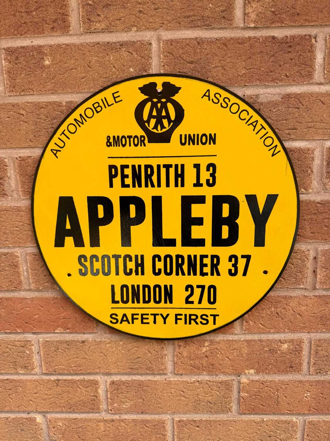 Lot 11 - SMALL APPLEBY ROUND SIGN  16" DIA