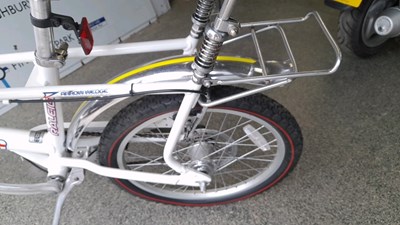 Lot 2 - MK3 RALEIGH CHOPPER , WHITE, ENGLAND 2006  SF40416610