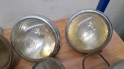 Lot 81 - BOX OF ASSORTED CAR LAMPS