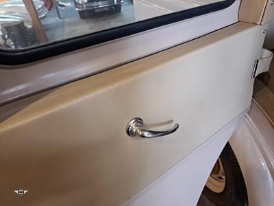 Lot 114 - 1956 FORD THAMES E83W UTILECON