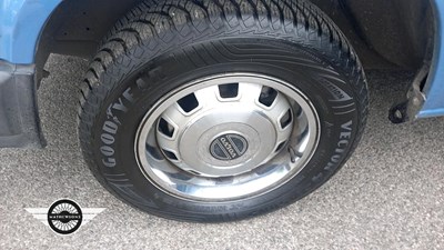 Lot 758 - 1986 VOLVO 740 GL AUTO