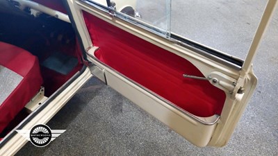 Lot 21 - 1960 MORRIS MINI MINOR