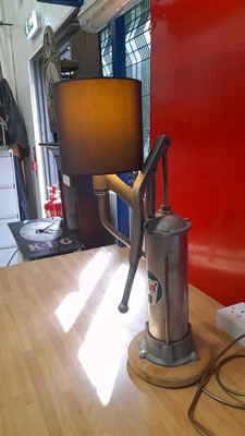 Lot 291 - CASTROL PUMP LAMP