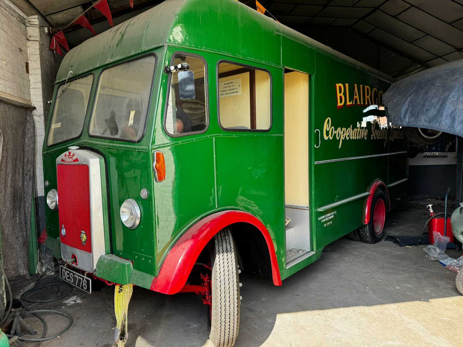Lot 388 - 1950 ALBION LORRY