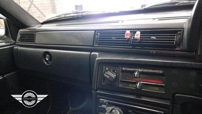 Lot 76 - 1990 VOLVO 740 GL S/R AUTO
