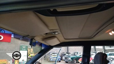 Lot 76 - 1990 VOLVO 740 GL S/R AUTO