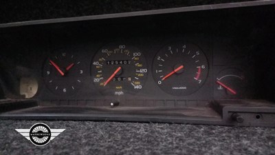 Lot 76 - 1990 VOLVO 740 GL S/R AUTO
