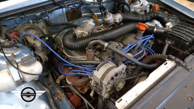 Lot 76 - 1990 VOLVO 740 GL S/R AUTO