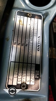 Lot 76 - 1990 VOLVO 740 GL S/R AUTO