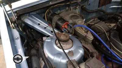 Lot 76 - 1990 VOLVO 740 GL S/R AUTO