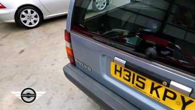 Lot 76 - 1990 VOLVO 740 GL S/R AUTO