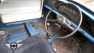 Lot 84 - 1971 MORRIS MINI 1000 VAN