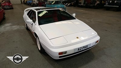 Lot 828 - 1988 LOTUS ESPRIT