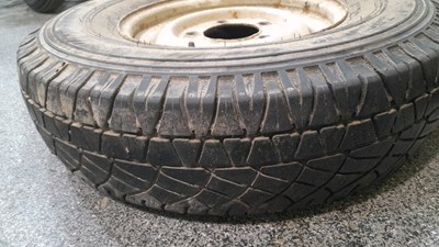Lot 243 - 5X LAND ROVER DEFENDER STEEL WHEELS & TYRES 7.50 R16C 112S