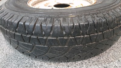 Lot 243 - 5X LAND ROVER DEFENDER STEEL WHEELS & TYRES 7.50 R16C 112S