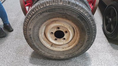 Lot 243 - 5X LAND ROVER DEFENDER STEEL WHEELS & TYRES 7.50 R16C 112S