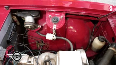 Lot 642 - 1971 TRIUMPH STAG