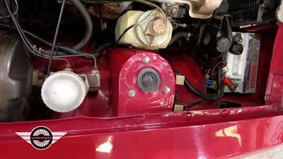 Lot 642 - 1971 TRIUMPH STAG