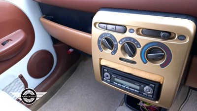 Lot 386 - 2001 TOYOTA WILL VI