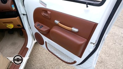 Lot 386 - 2001 TOYOTA WILL VI