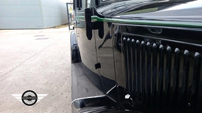 Lot 430 - 1934 VAUXHALL 12/6 ASY