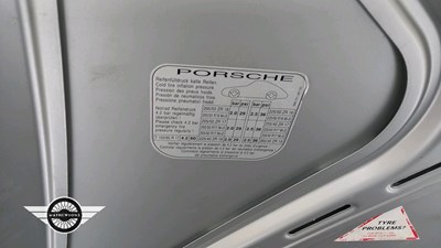 Lot 298 - 1997 PORSCHE BOXSTER