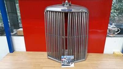 Lot 559 - ARMSTRONG SIDDELEY SAPPHIRE 341 RADIATOR GRILL