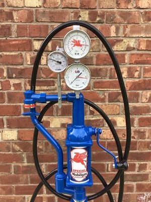 Lot 151 - RENOVATED MOBILGAS MOTOR OIL PUMP